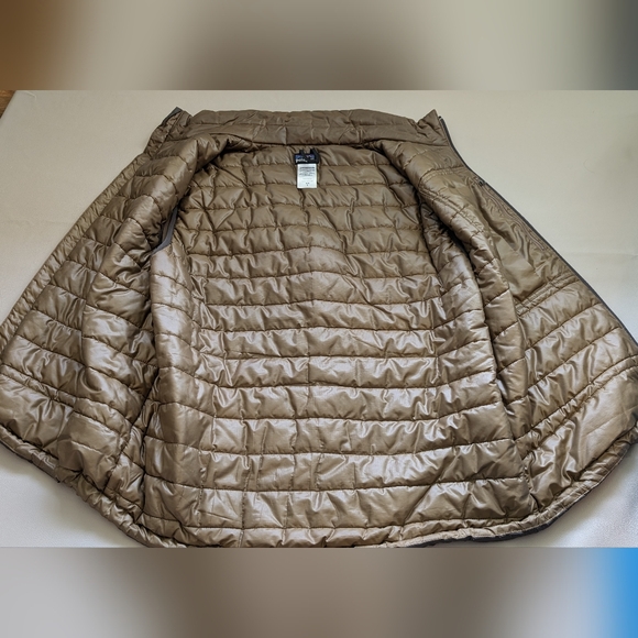 Patagonia Men's Brown Vest - Picture 4 of 5